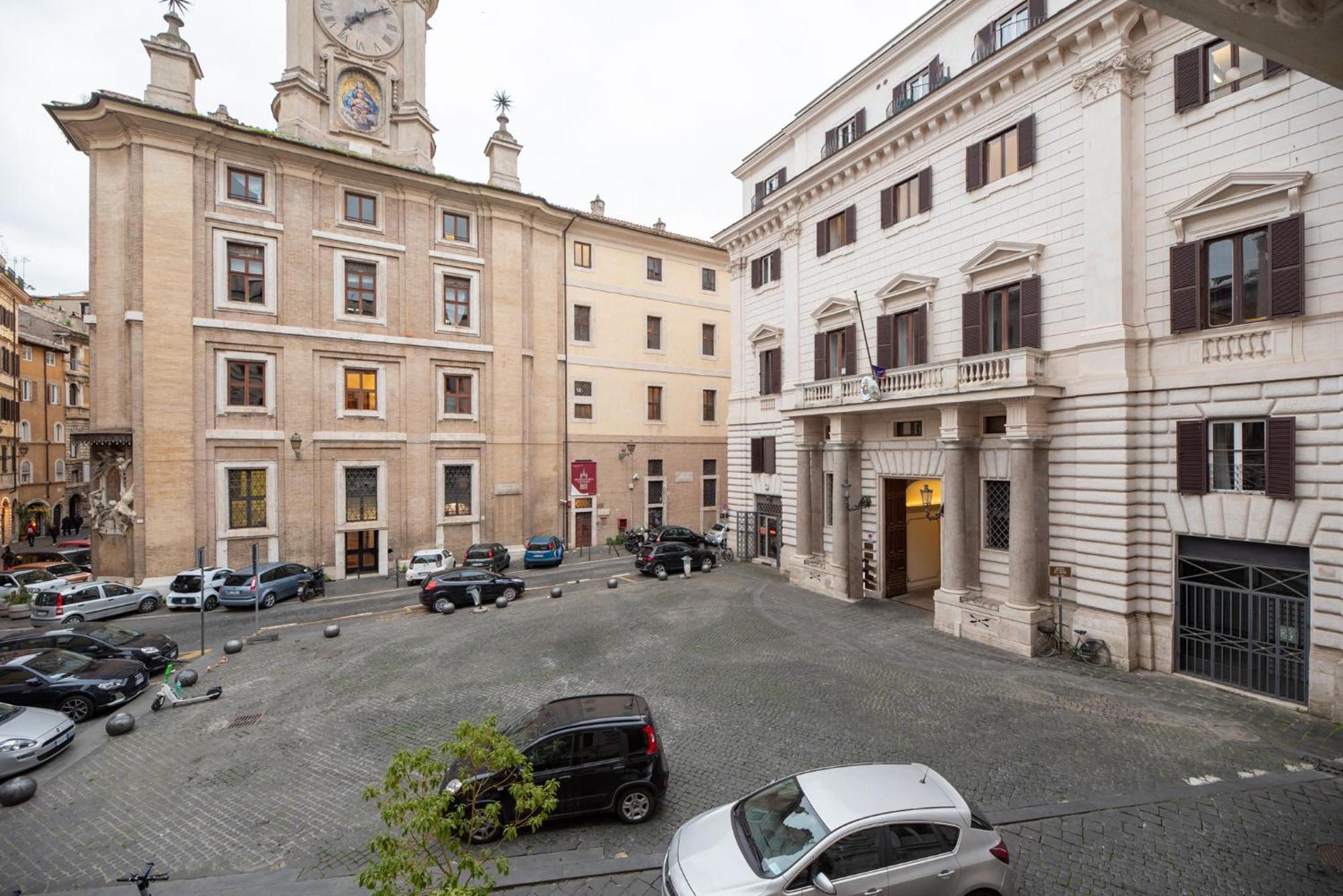 The Best In Rome Orologio Exterior foto